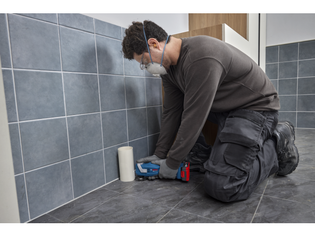 Akumulatorsko multifunkcijsko orodje Bosch GOP 18V-30 v kovčku, 06018G3001